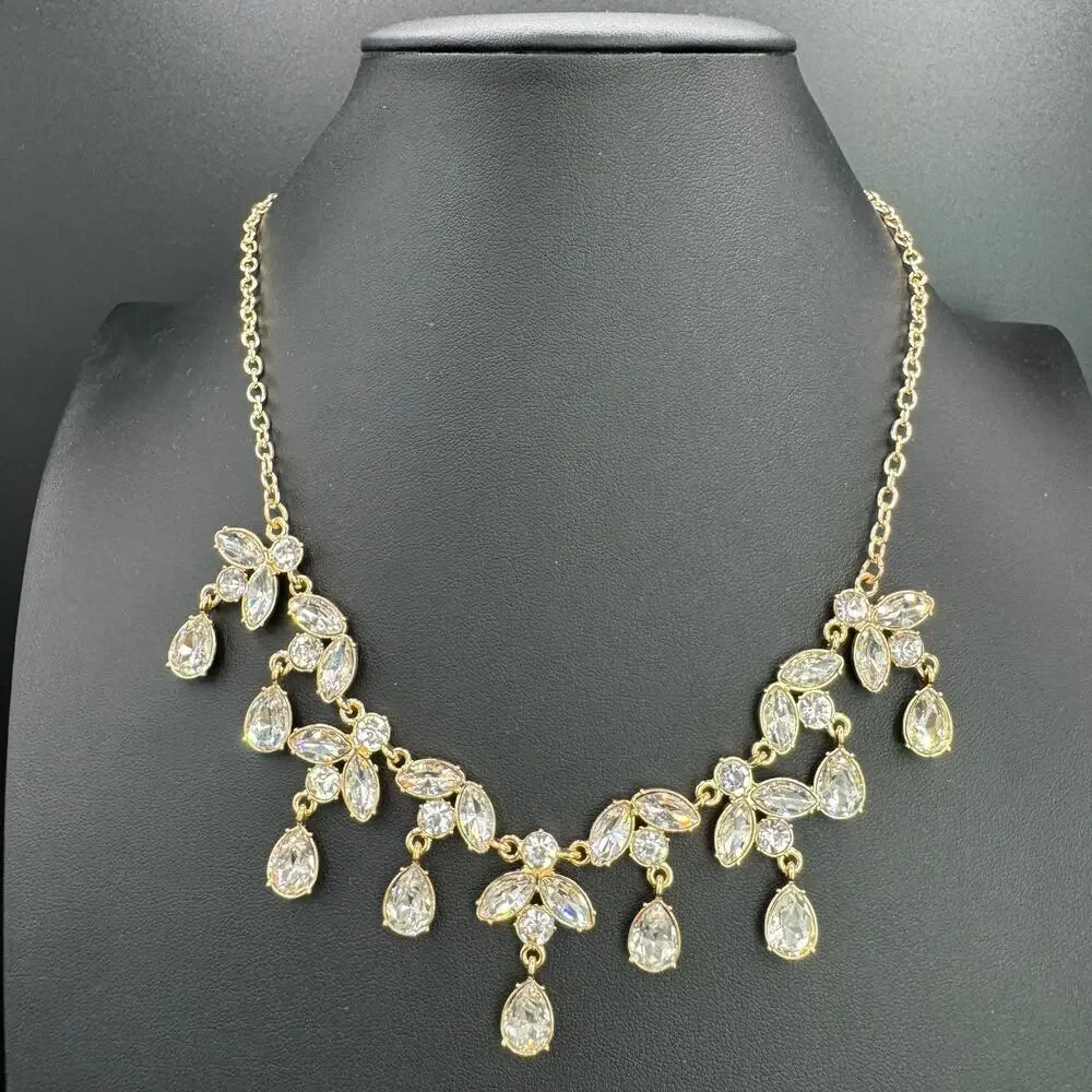 New Paparazzi Vintage Royale Gold Rhinestones Teardrop Necklace Earring Set - Picture 2 of 8